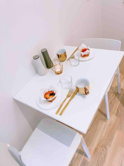 The Easy And Cosy In With Fast Wifi Apartment *