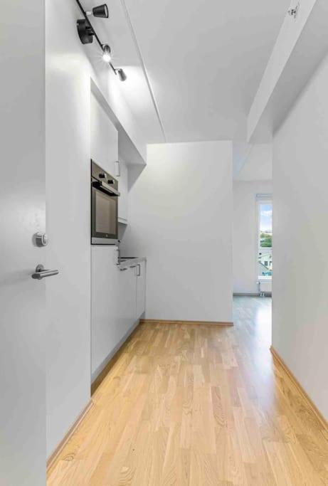 The Easy And Cosy In With Fast Wifi Apartment *